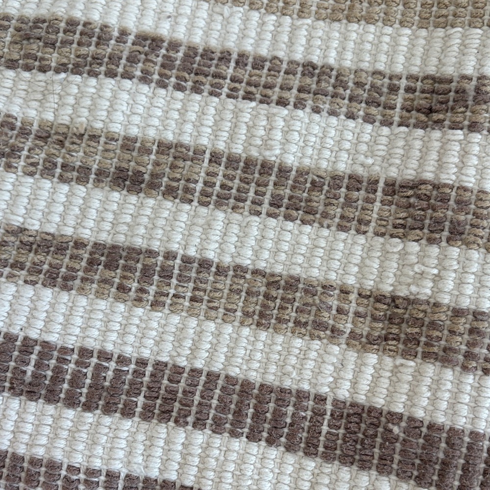 Geometric Pattern Rug in Brown and Cream - Picture 2 of 4